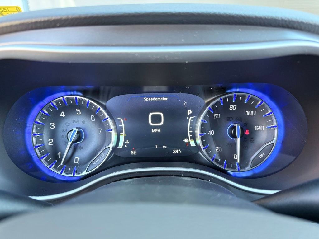 New 2026 Chrysler Pacifica Select image 13