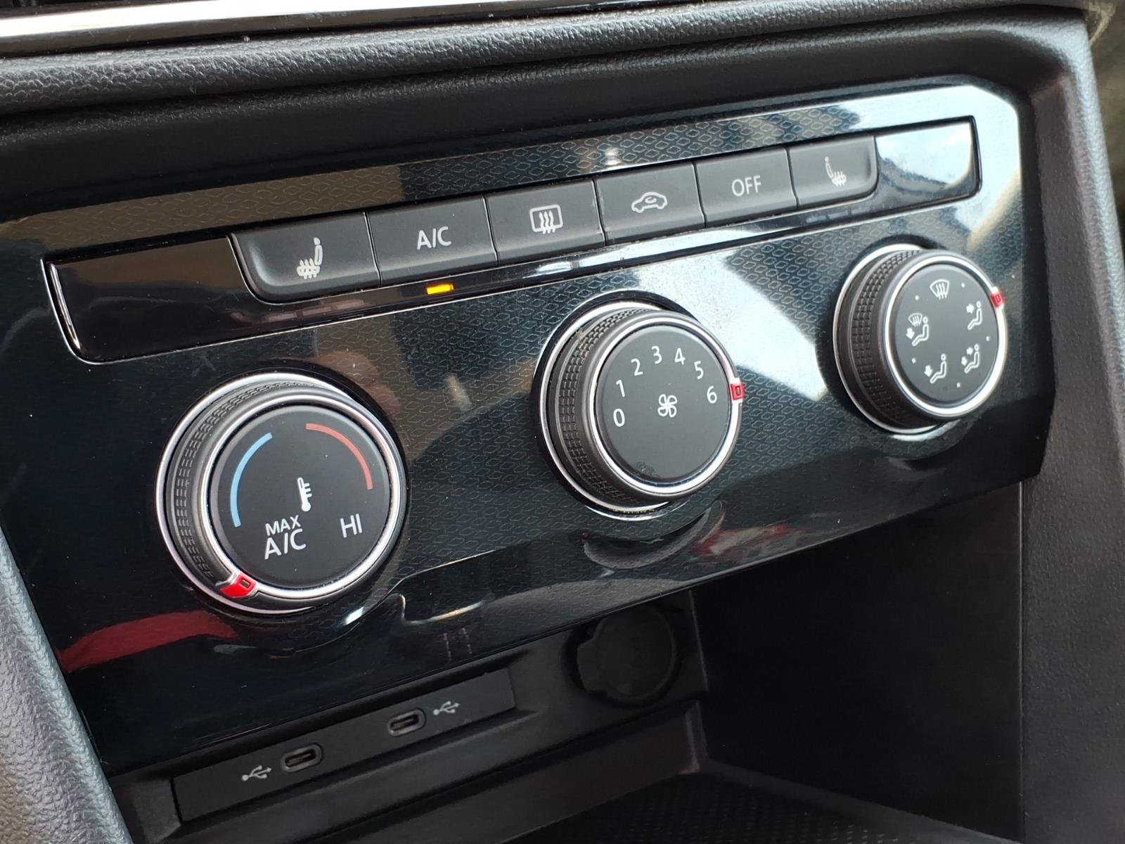 Certified 2025 Volkswagen Taos S AWD/4WD image 30