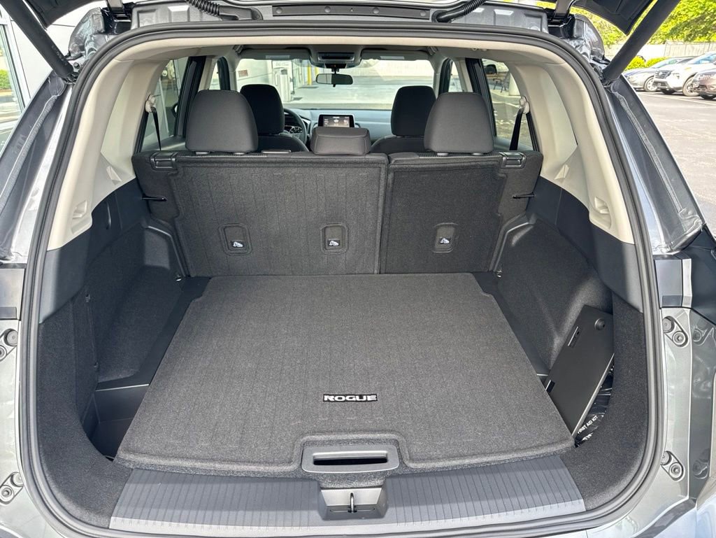 New 2026 Nissan Rogue SV FWD image 16