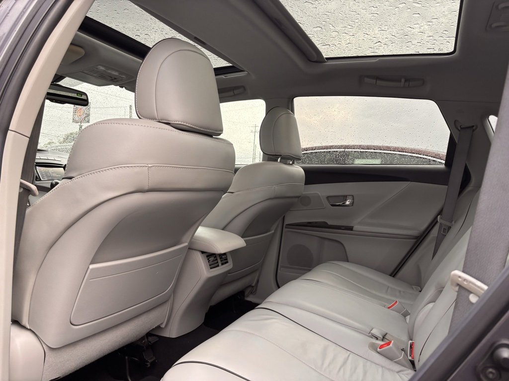 Used 2013 Toyota Venza XLE image 17