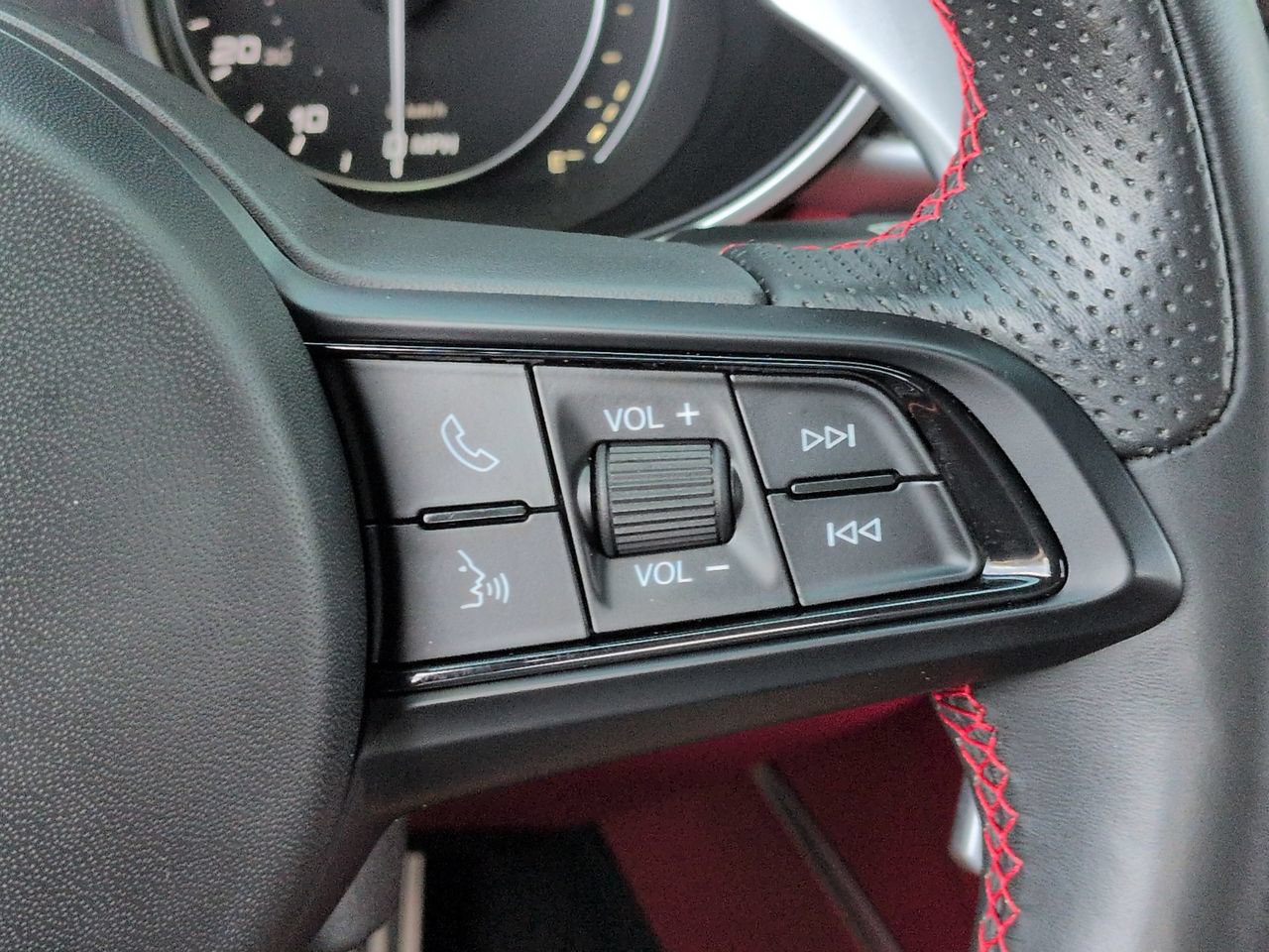 Used 2020 Alfa Romeo Stelvio Ti Sport AWD/4WD image 28