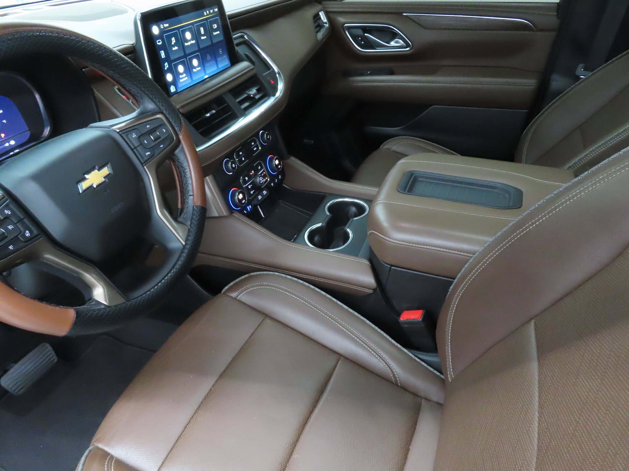 Used 2022 Chevrolet Tahoe High Country AWD/4WD image 21