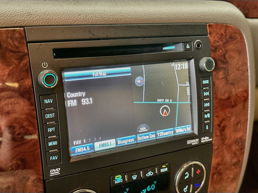 Used 2013 Chevrolet Tahoe LTZ RWD image 17