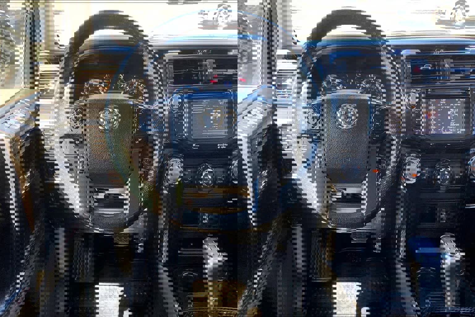 Used 2018 Toyota 4Runner TRD Off-Road Premium image 5