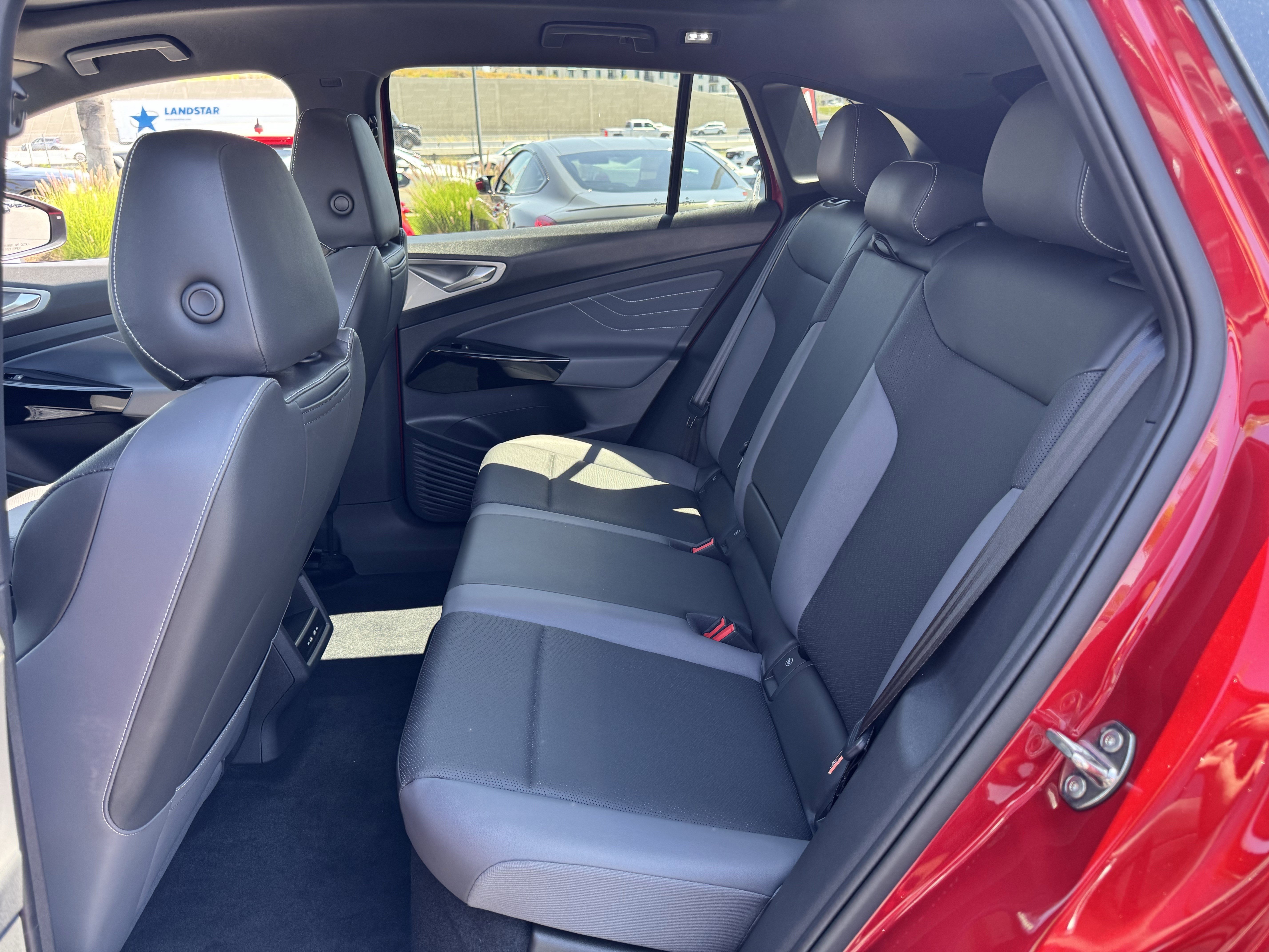 Used 2023 Volkswagen ID.4 Pro S RWD image 34