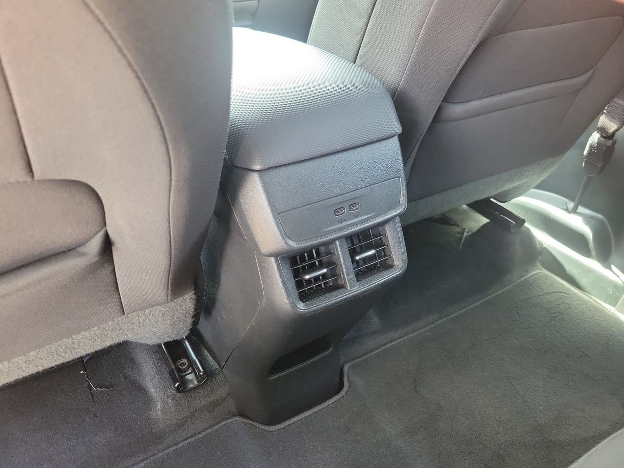 Used 2026 Chevrolet Equinox LT FWD image 10