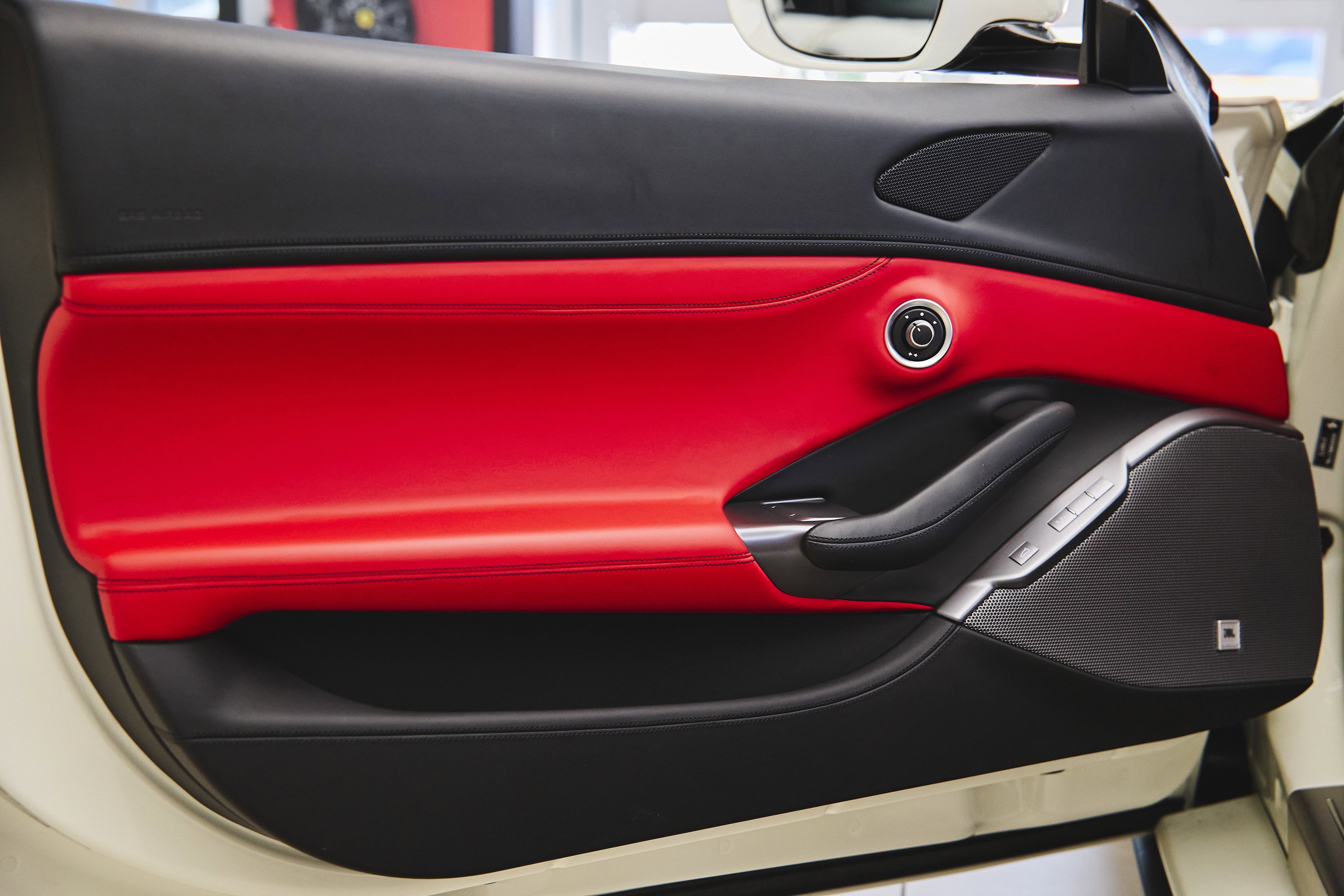 Used 2023 Ferrari Portofino M image 31