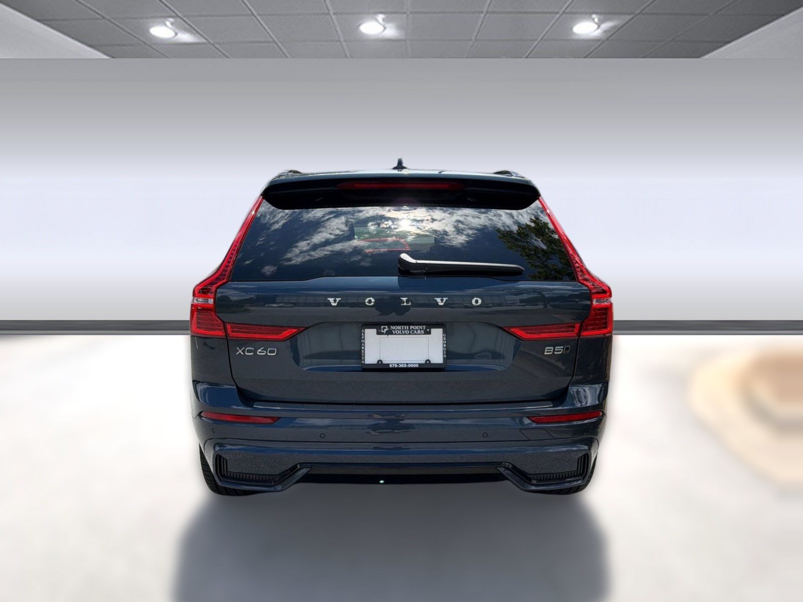 Certified 2024 Volvo XC60 B5 Ultimate w/ Protection Package Premier AWD/4WD image 10