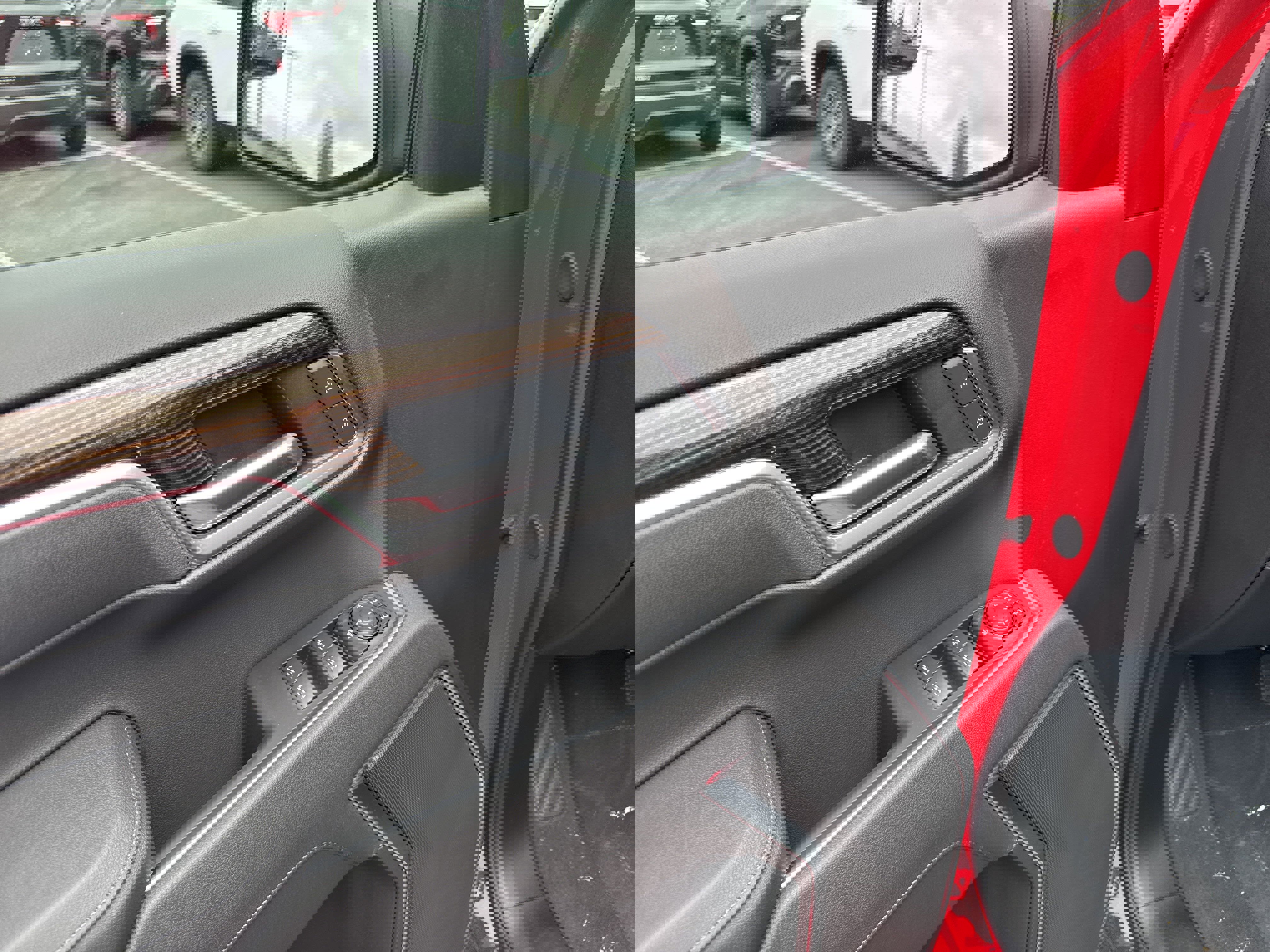 New 2025 GMC Sierra 1500 SLE w/ Preferred Package image 14