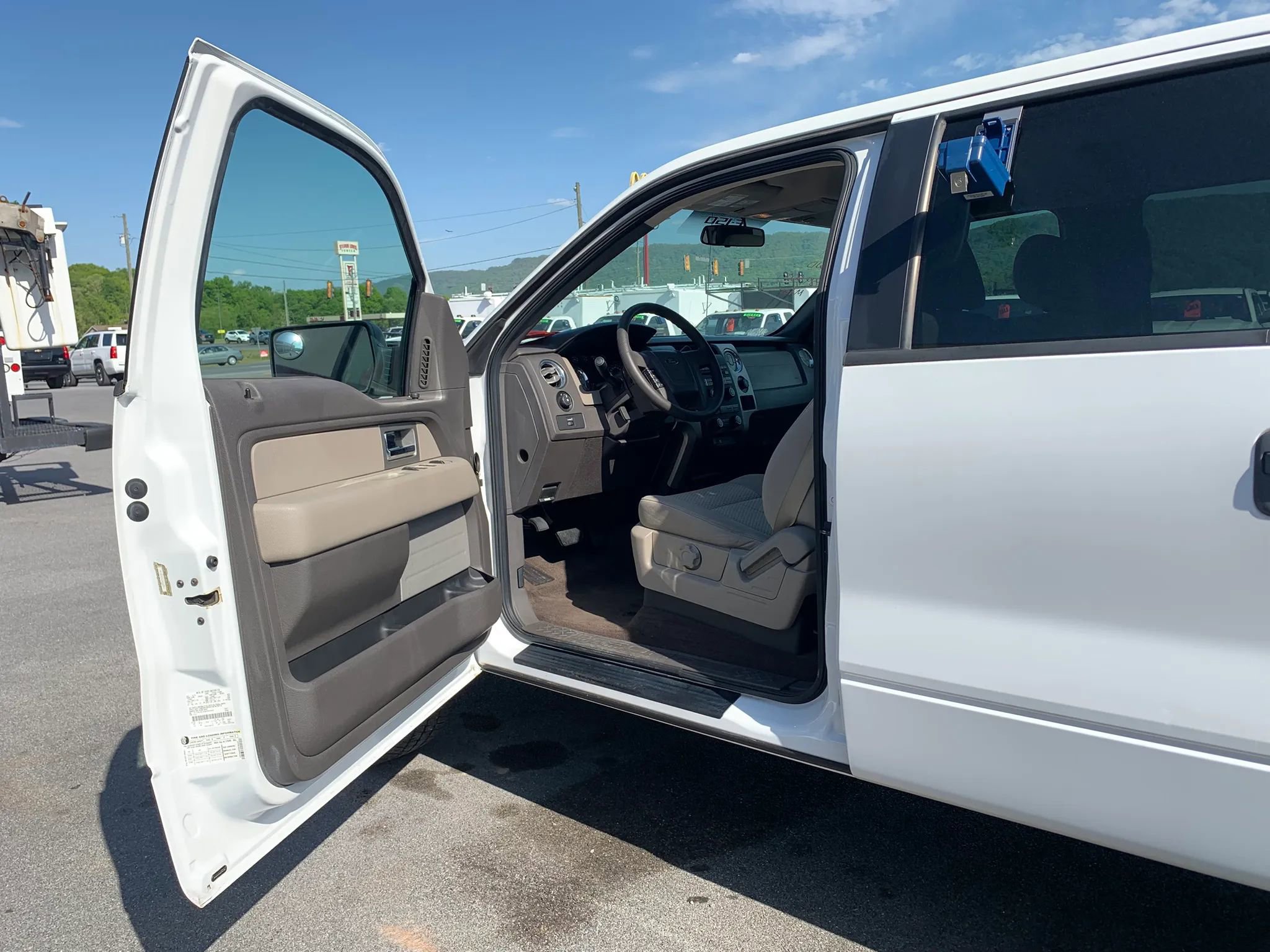 Used 2010 Ford F150 XL AWD/4WD image 7
