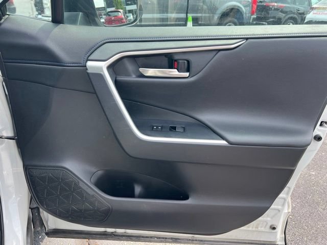 Used 2020 Toyota RAV4 XSE AWD/4WD image 34