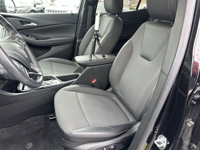 Certified 2023 Buick Encore GX Select w/ Sport Touring Package FWD image 13