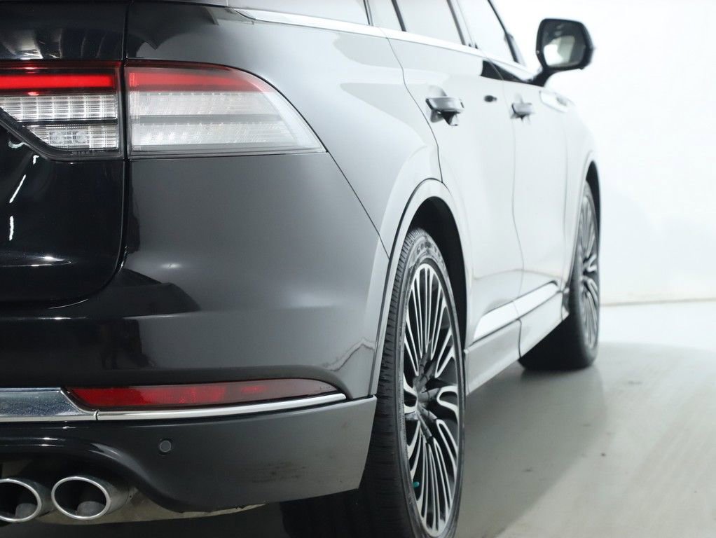 Certified 2025 Lincoln Aviator Black Label image 55