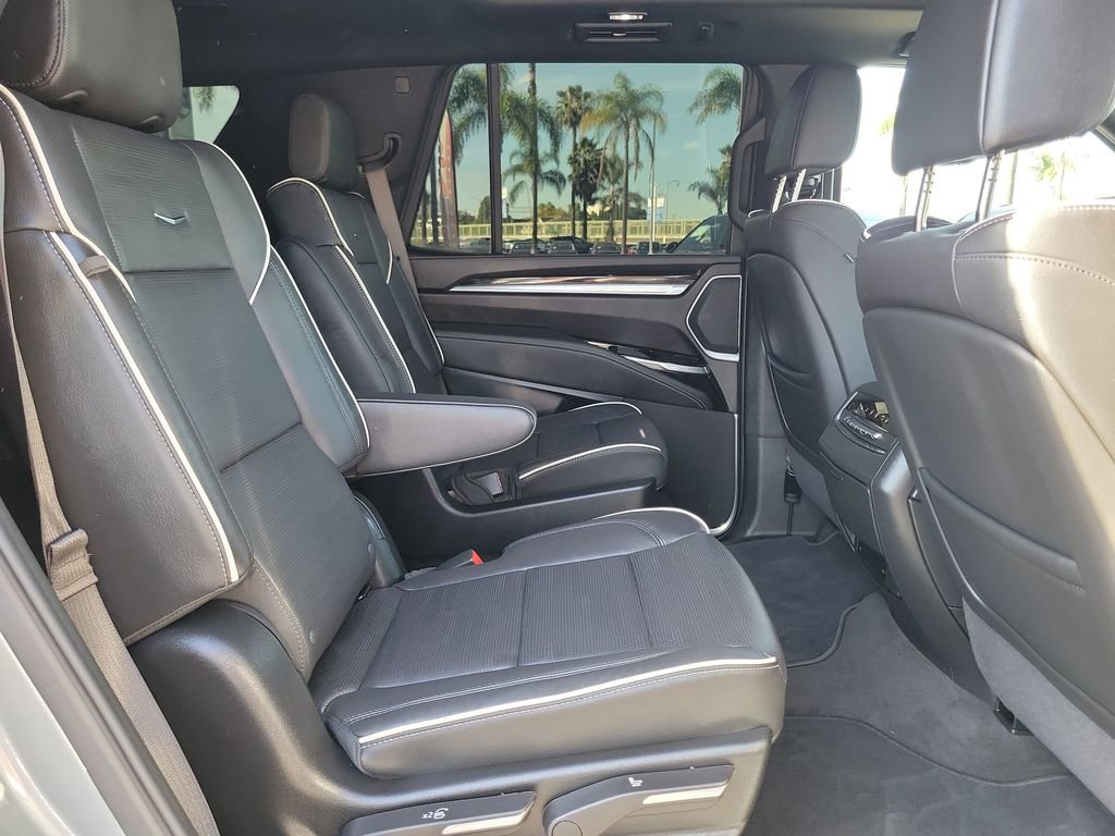 Used 2026 Cadillac Escalade Luxury image 27