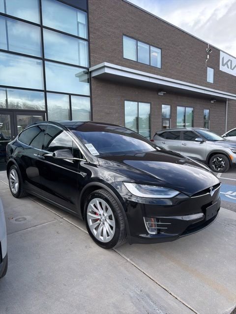 Used 2016 Tesla Model X P90D image 1