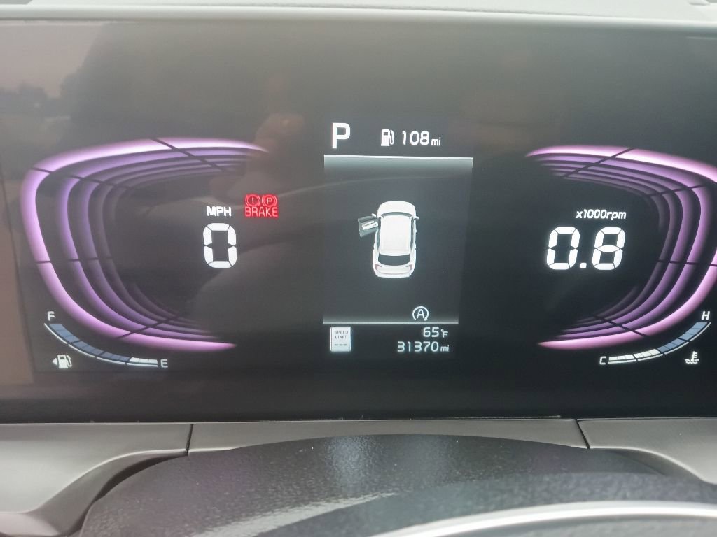 Used 2025 Kia Telluride S FWD image 2