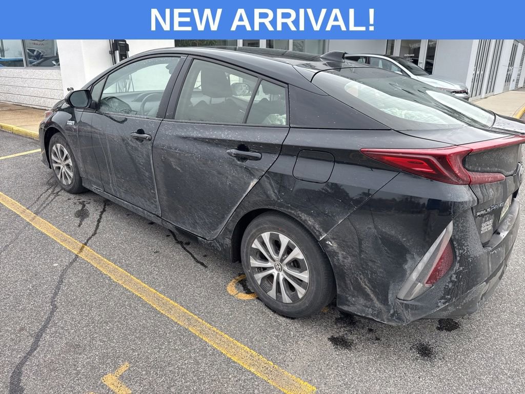 Used 2021 Toyota Prius Prime LE image 4