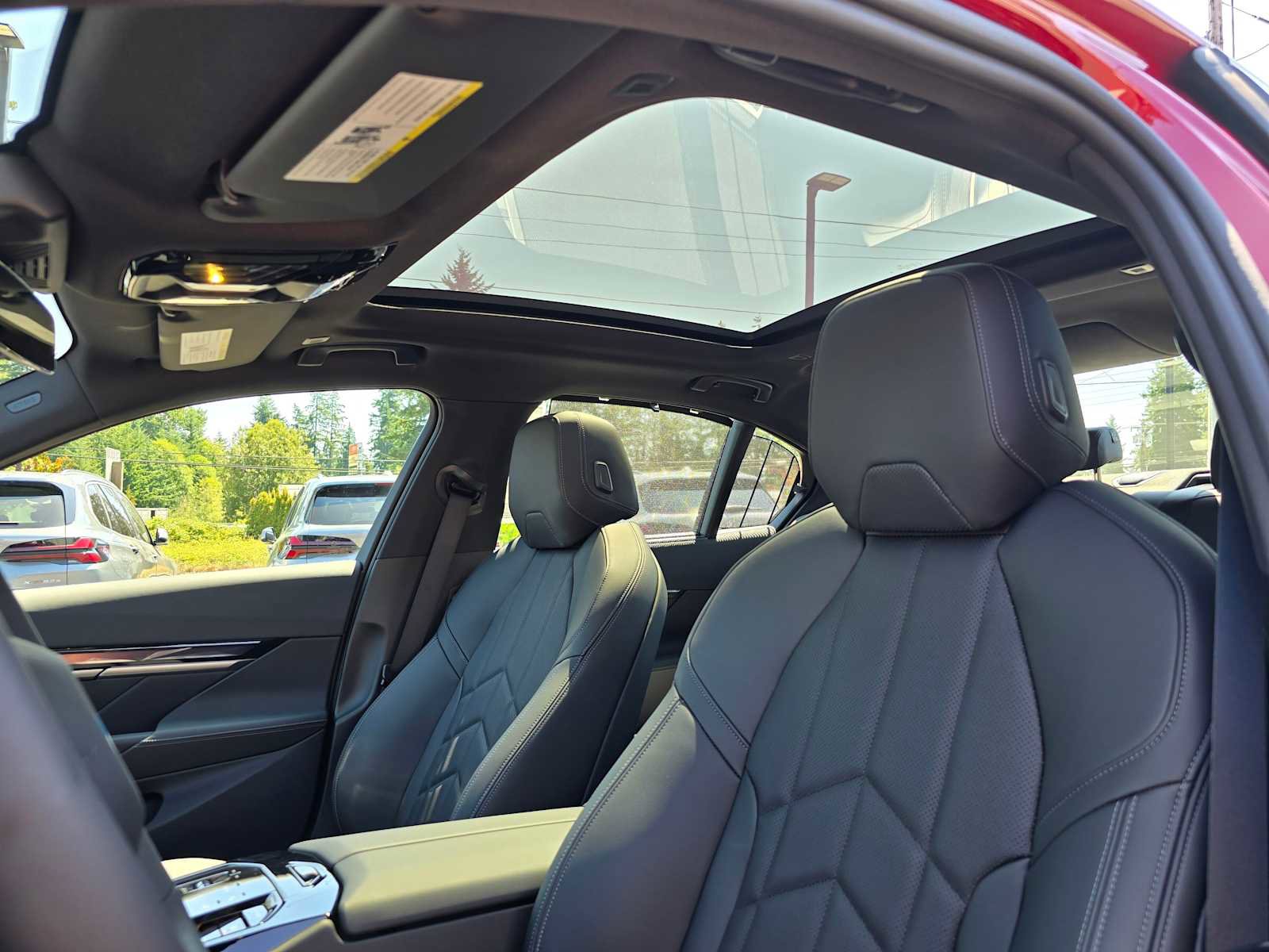 New 2026 BMW 550e xDrive w/ Executive Package image 22