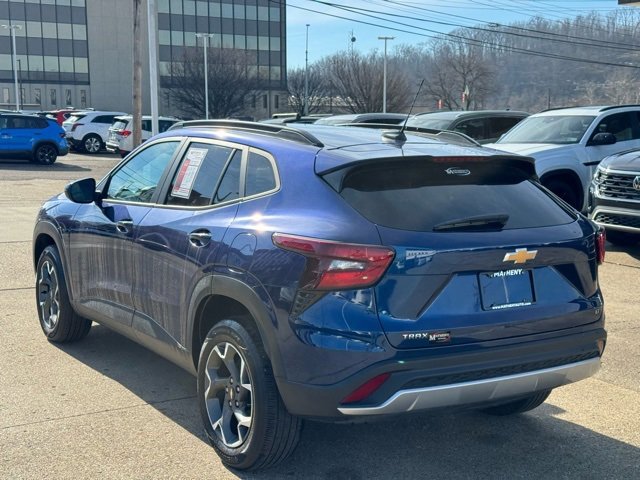 Used 2024 Chevrolet Trax LT w/ Driver Confidence Package image 2