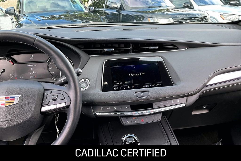 Certified 2023 Cadillac XT4 Luxury w/ Cold Weather Package image 8