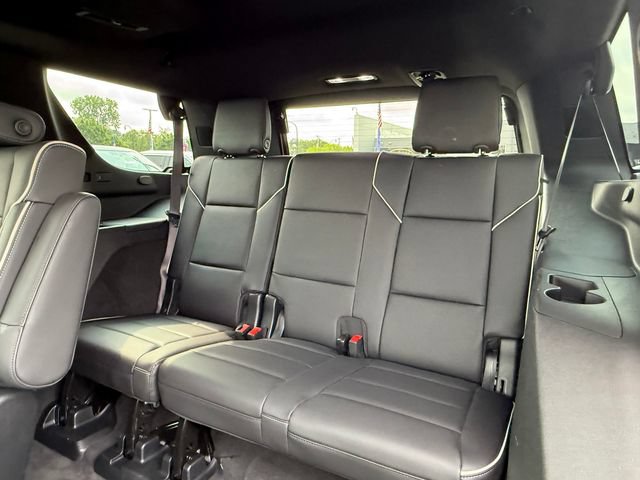 Used 2024 Cadillac Escalade Premium Luxury w/ LPO, Floor Liner Package AWD/4WD image 10