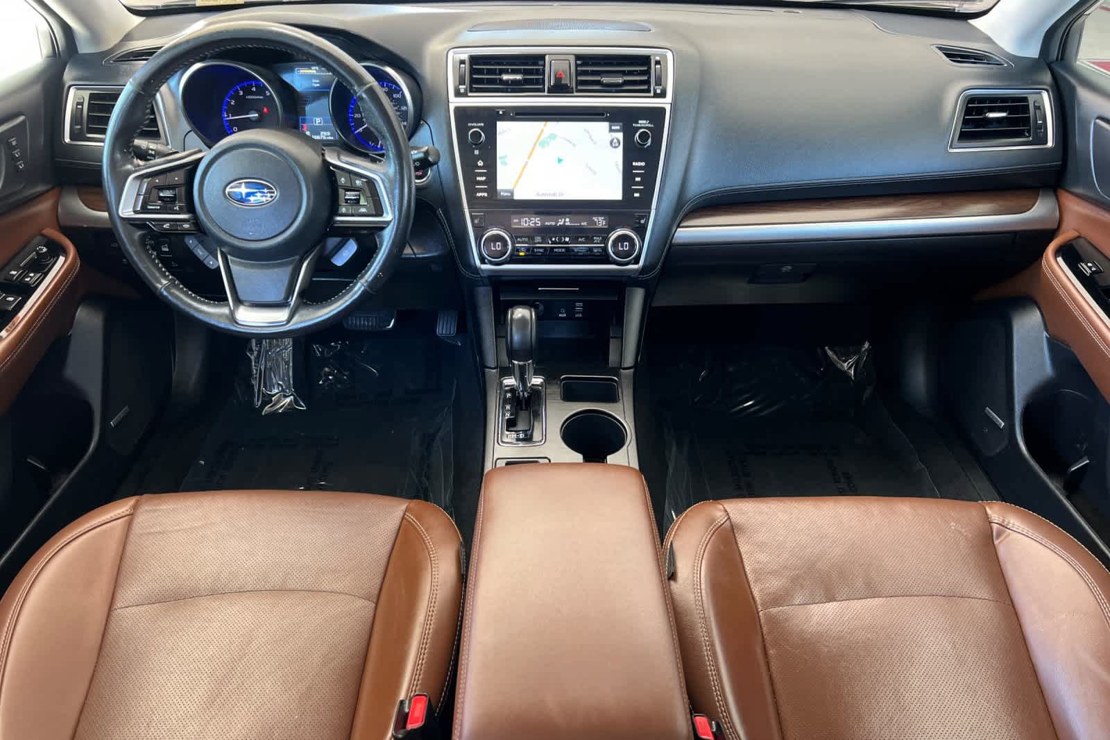 Used 2018 Subaru Outback 2.5i Touring w/ Popular Package #3 AWD/4WD image 3