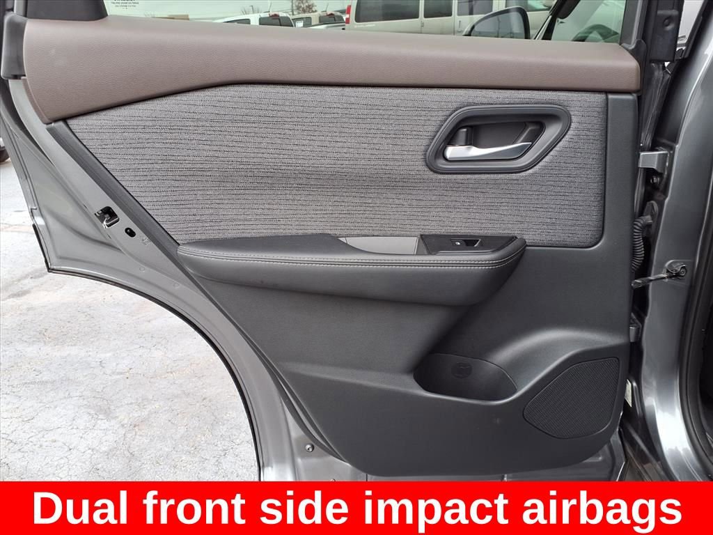 Used 2021 Nissan Rogue SV image 21