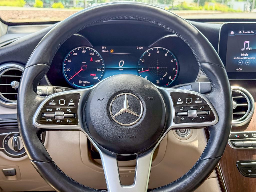 Used 2022 Mercedes-Benz GLC 300 4MATIC image 16
