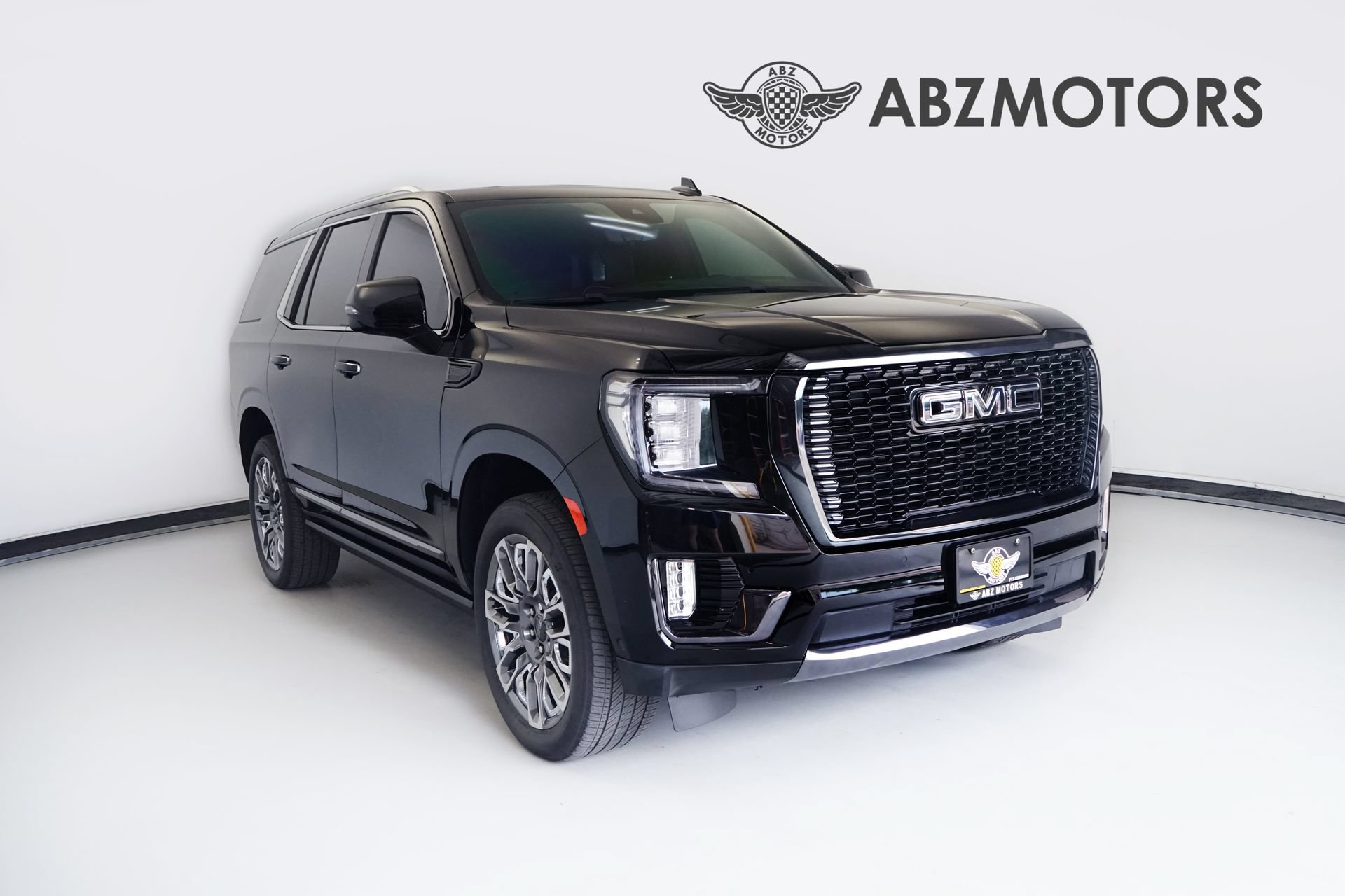 Used 2023 GMC Yukon Denali Ultimate AWD/4WD image 1