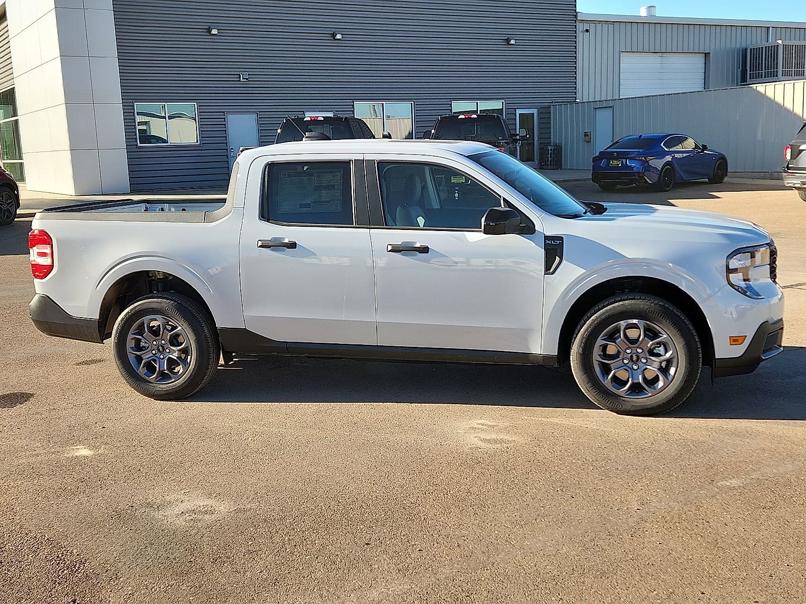 New 2025 Ford Maverick XLT w/ XLT Luxury Package image 5