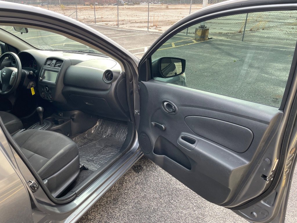 Used 2019 Nissan Versa S Plus image 19