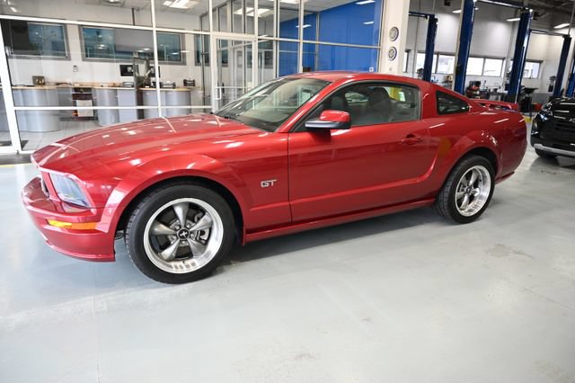 Used 2005 Ford Mustang GT Premium RWD image 8