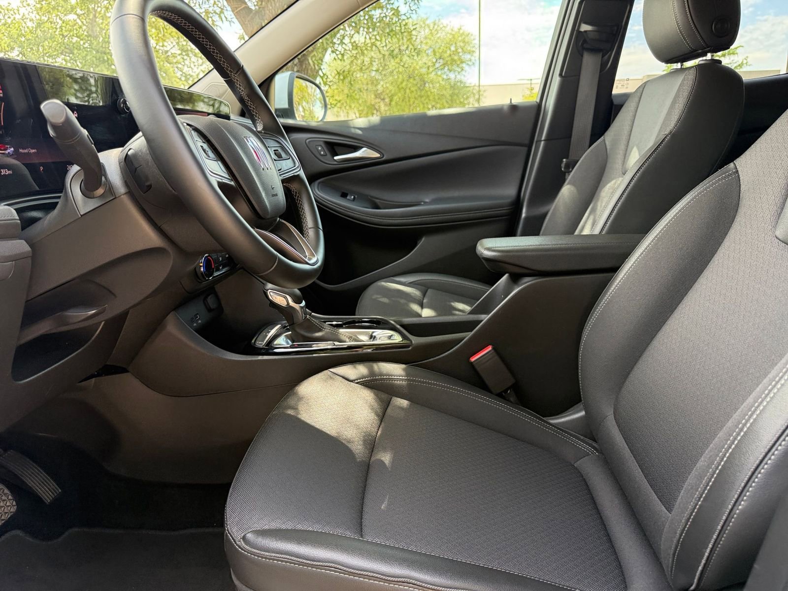 Used 2025 Buick Encore GX Preferred FWD image 27