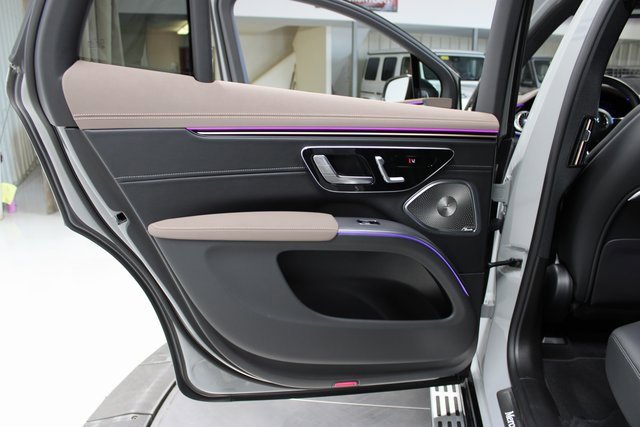 Used 2024 Mercedes-Benz EQS 450+ 4MATIC SUV w/ AMG Line Exterior Package image 41