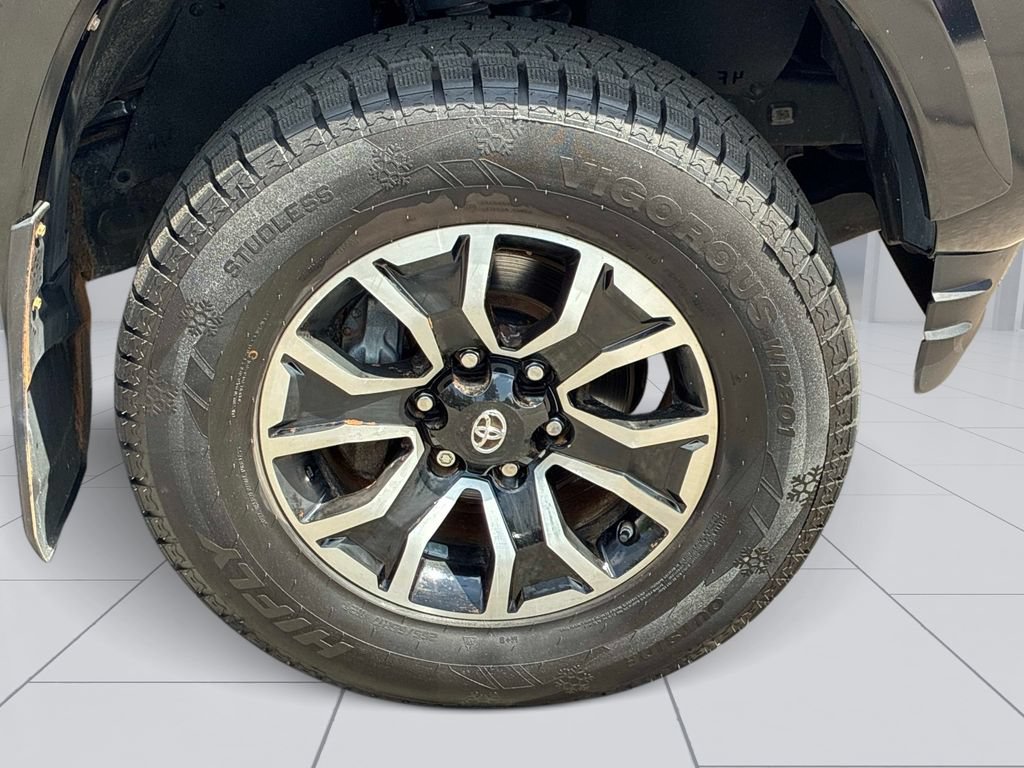 Used 2021 Toyota Tacoma 4x4 Double Cab w/ Tacoma SR5 Package image 9