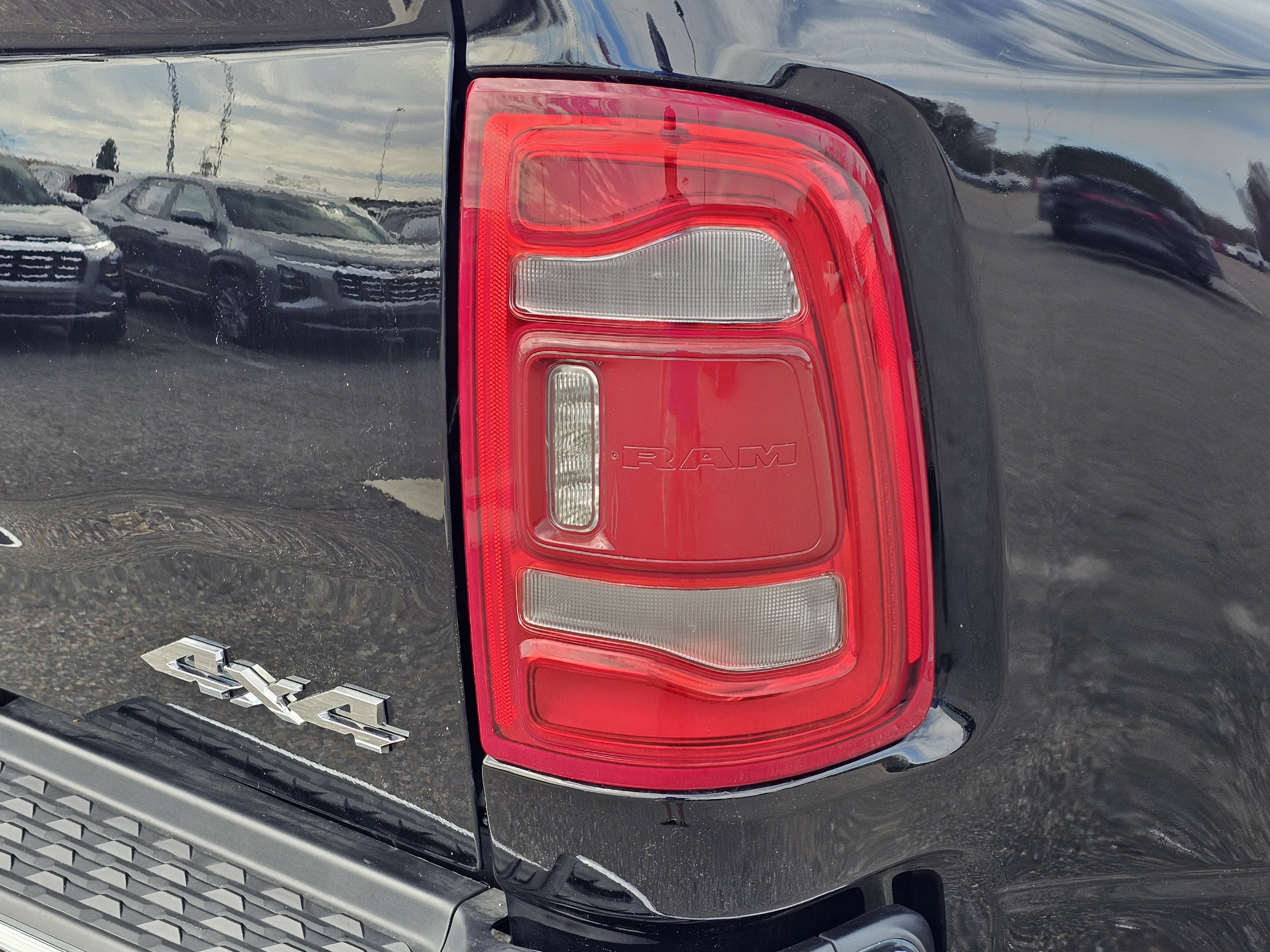 Used 2024 RAM 3500 Laramie w/ Towing Technology Group image 11