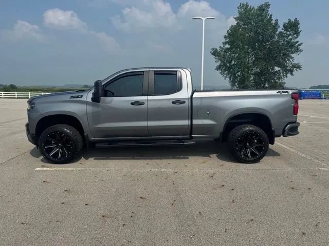 Used 2019 Chevrolet Silverado 1500 Custom w/ Custom Convenience Package AWD/4WD image 4