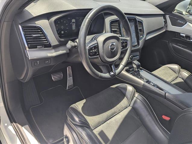 Used 2016 Volvo XC90 T6 R-Design w/ Vision Package image 2