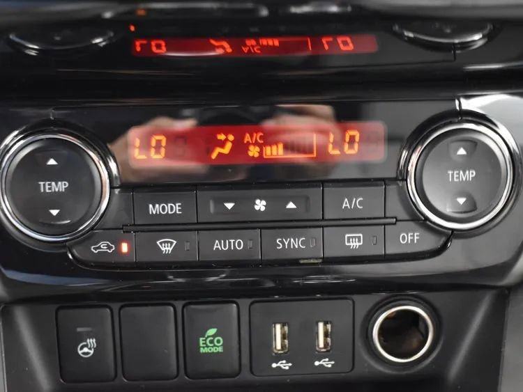 Used 2025 Mitsubishi Eclipse Cross SEL image 33