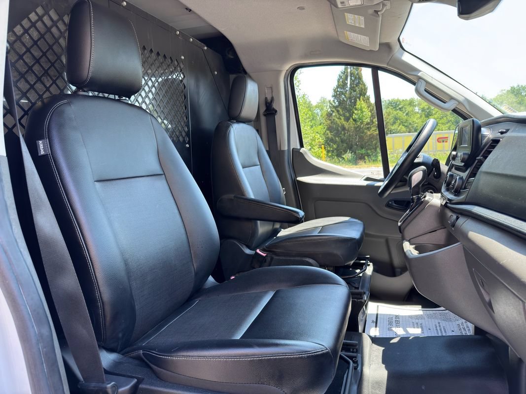 Used 2024 Ford Transit 150 Low Roof AWD image 30