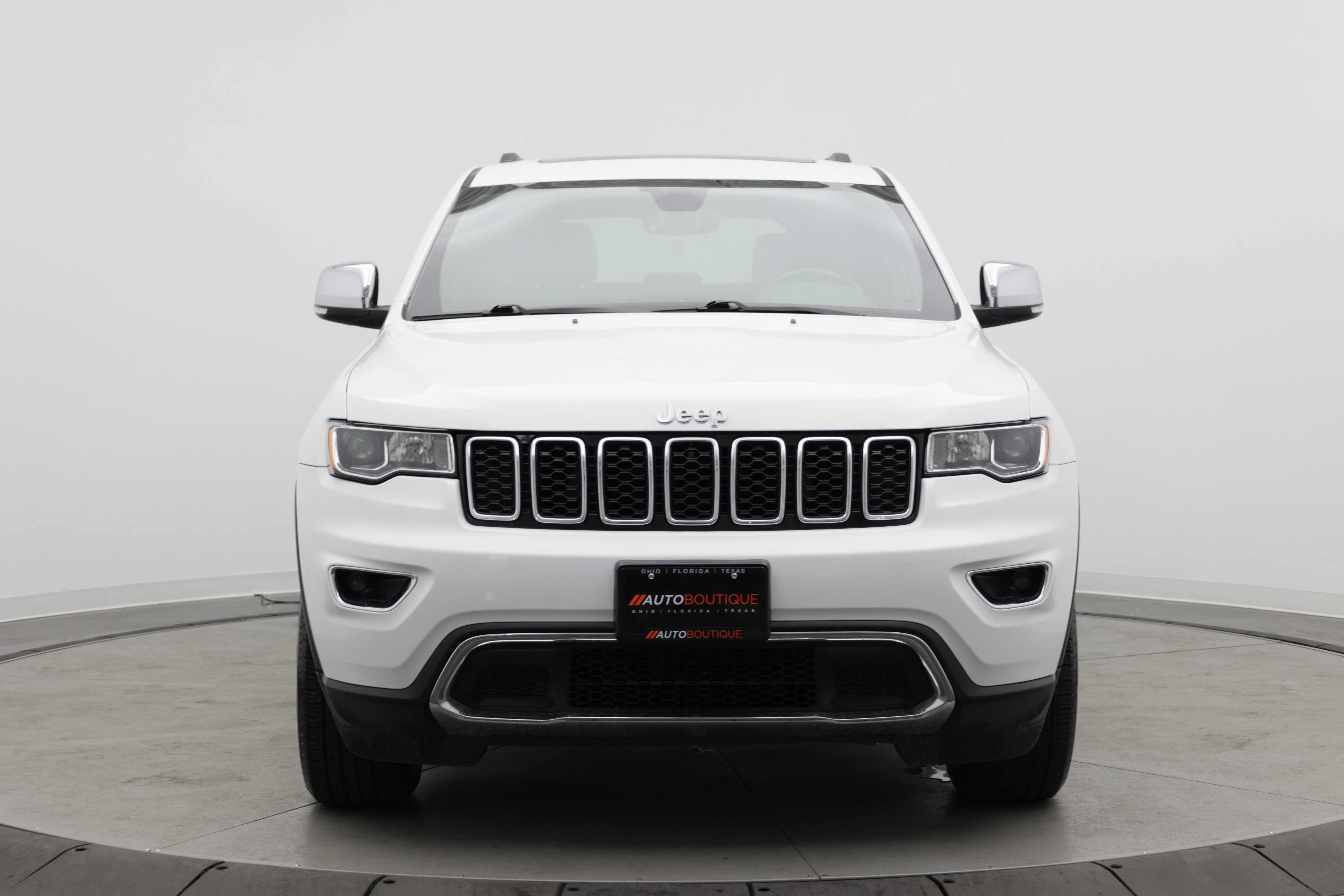 Used 2021 Jeep Grand Cherokee Limited w/ Trailer Tow Group IV AWD/4WD image 2