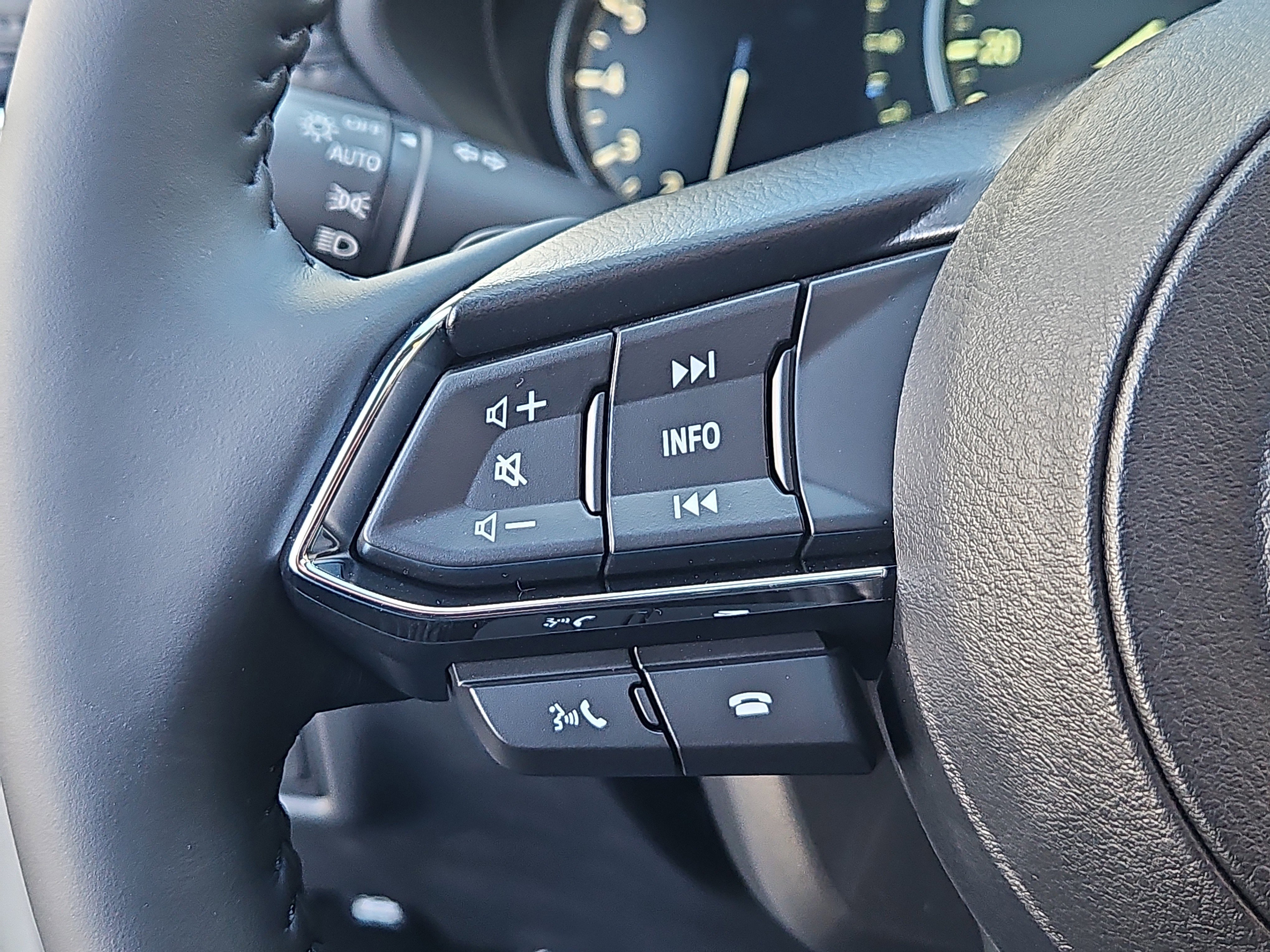 New 2025 MAZDA CX-5 AWD 2.5 S w/ Premium Plus Pkg image 16