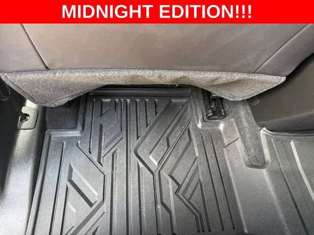 Used 2025 Chevrolet Colorado Z71 w/ Midnight Edition AWD/4WD image 17
