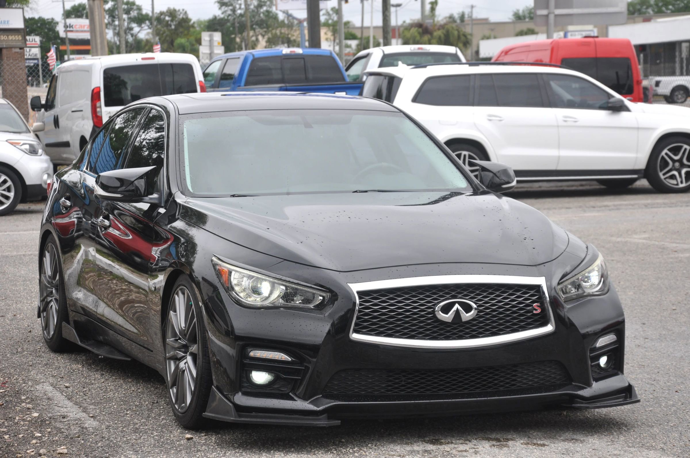 Used 2014 INFINITI Q50 Premium w/ Navigation Package RWD image 2