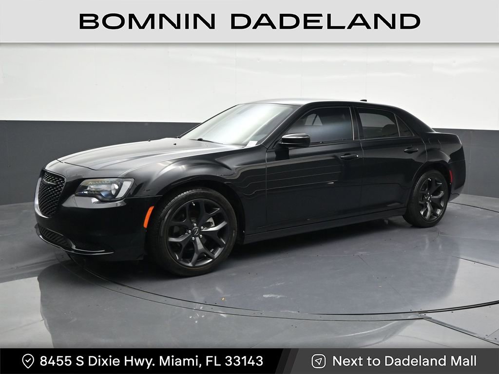 Used 2023 Chrysler 300 Touring w/ Sport Appearance Package image 1