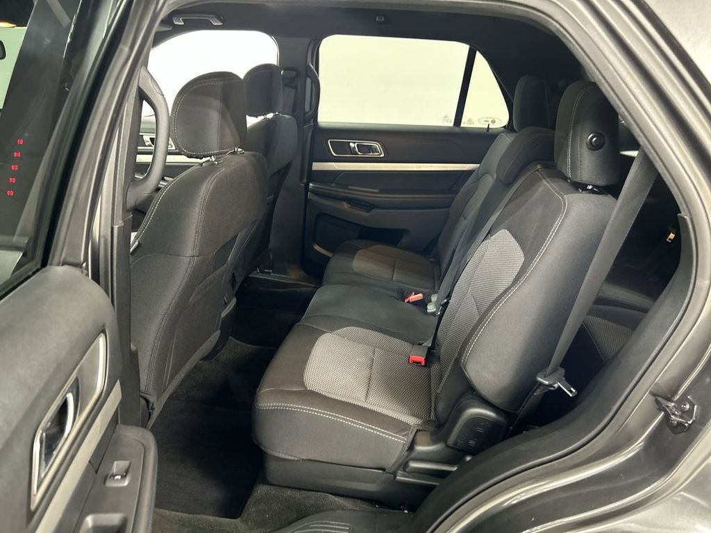 Used 2017 Ford Explorer XLT w/ Equipment Group 201A image 19