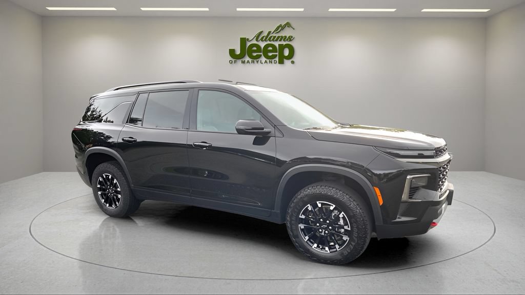 Used 2025 Chevrolet Traverse Z71 AWD/4WD image 12