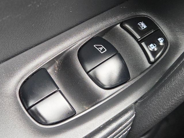 Used 2018 Nissan Rogue Sport SL w/ SL Premium Package image 27