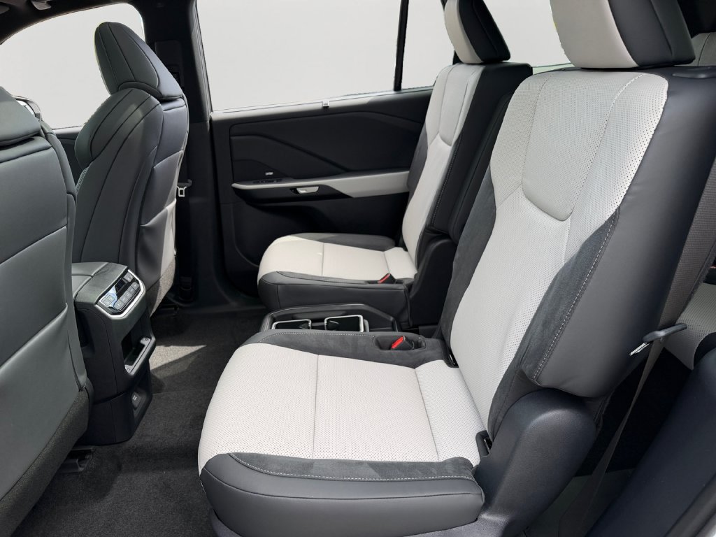 New 2026 Lexus TX 500h AWD image 9