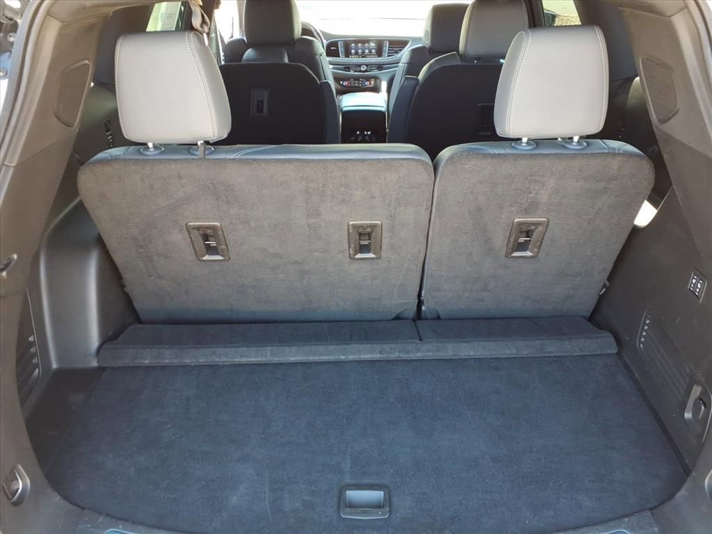Used 2024 Buick Enclave Premium image 16